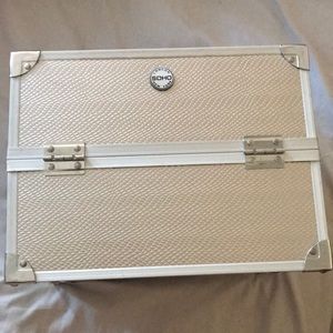Makeup train case